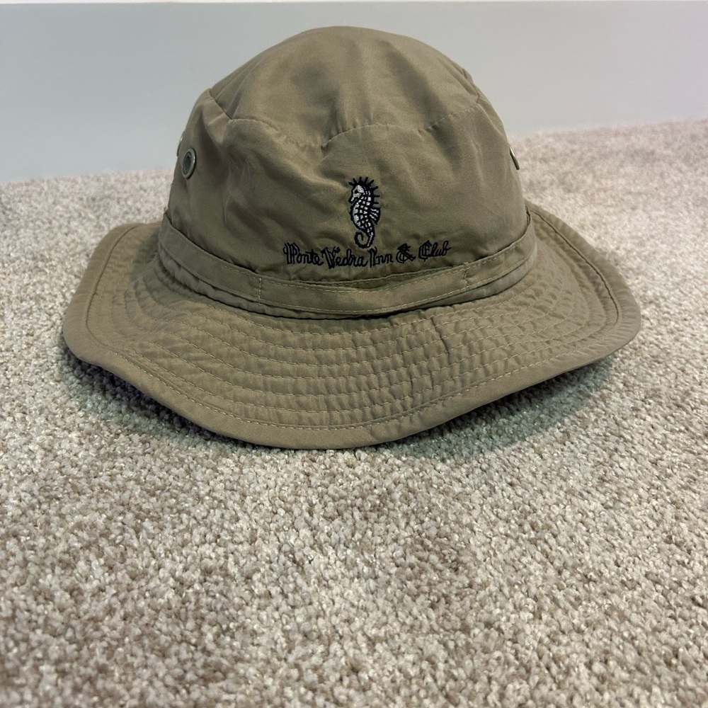 Head authentic performance Ponte Vedra Inn and Club green/cream bucket had S/M